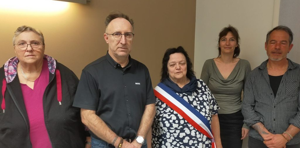 Nicole Bouvier entourée de ses adjoints.